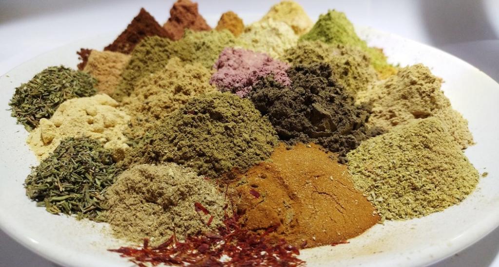 تهیه ادویه خانگی