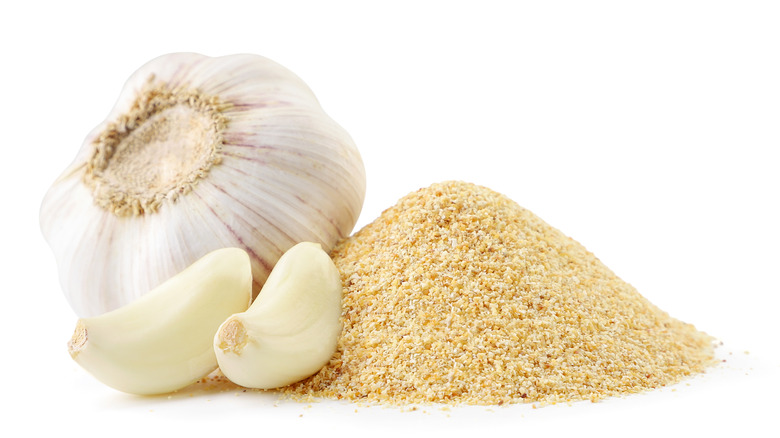 سیر گرانوله در مقابل پودر سیر